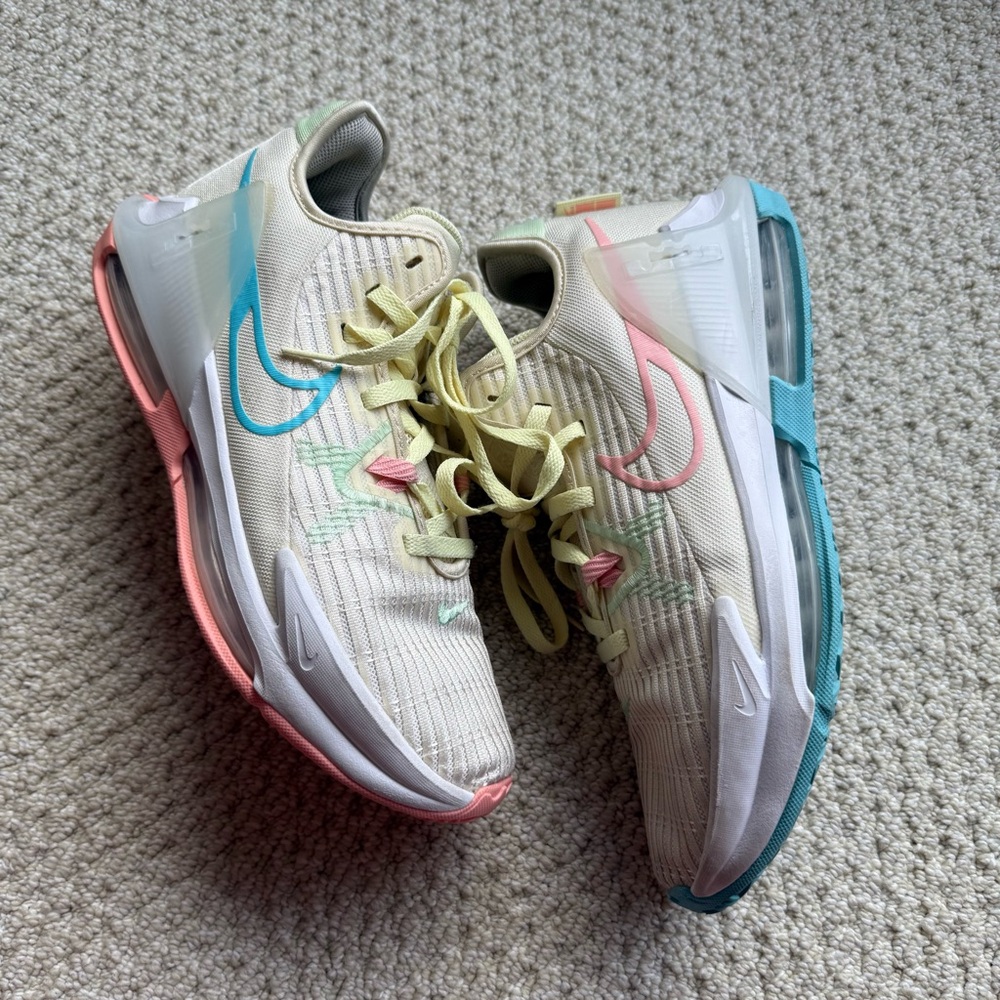 Nike LeBron Witness 6 size 10.5 Coconut Milk/Vapour Green/Citron Tint/ Blue